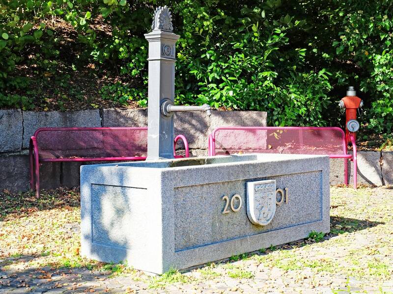Ein Brunnen aus Stein
