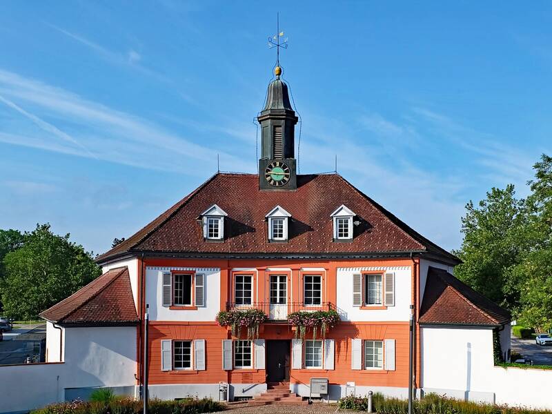 Das Rathaus II auf dem Rathausplatz in der Bad Dürrheimer Kernstadt