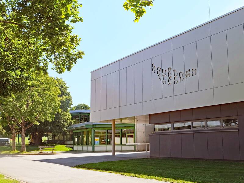Gebäude der Realschule am Salinensee