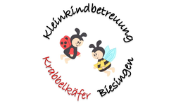 das Logo zeigt den Namen in kreisform geschrieben und eine gemalte Biene und einen gemalten Marienkäfer in der Mitte
